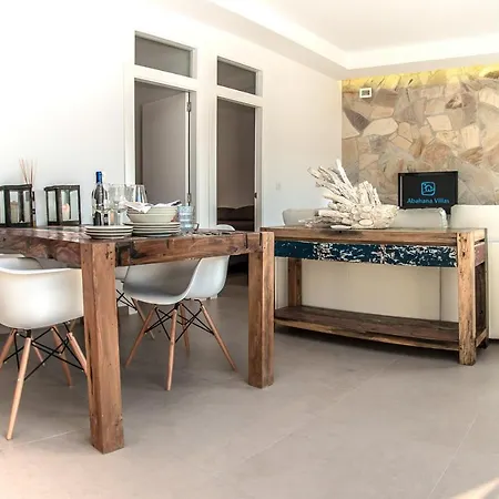 Abahana Villas Blanca Vila